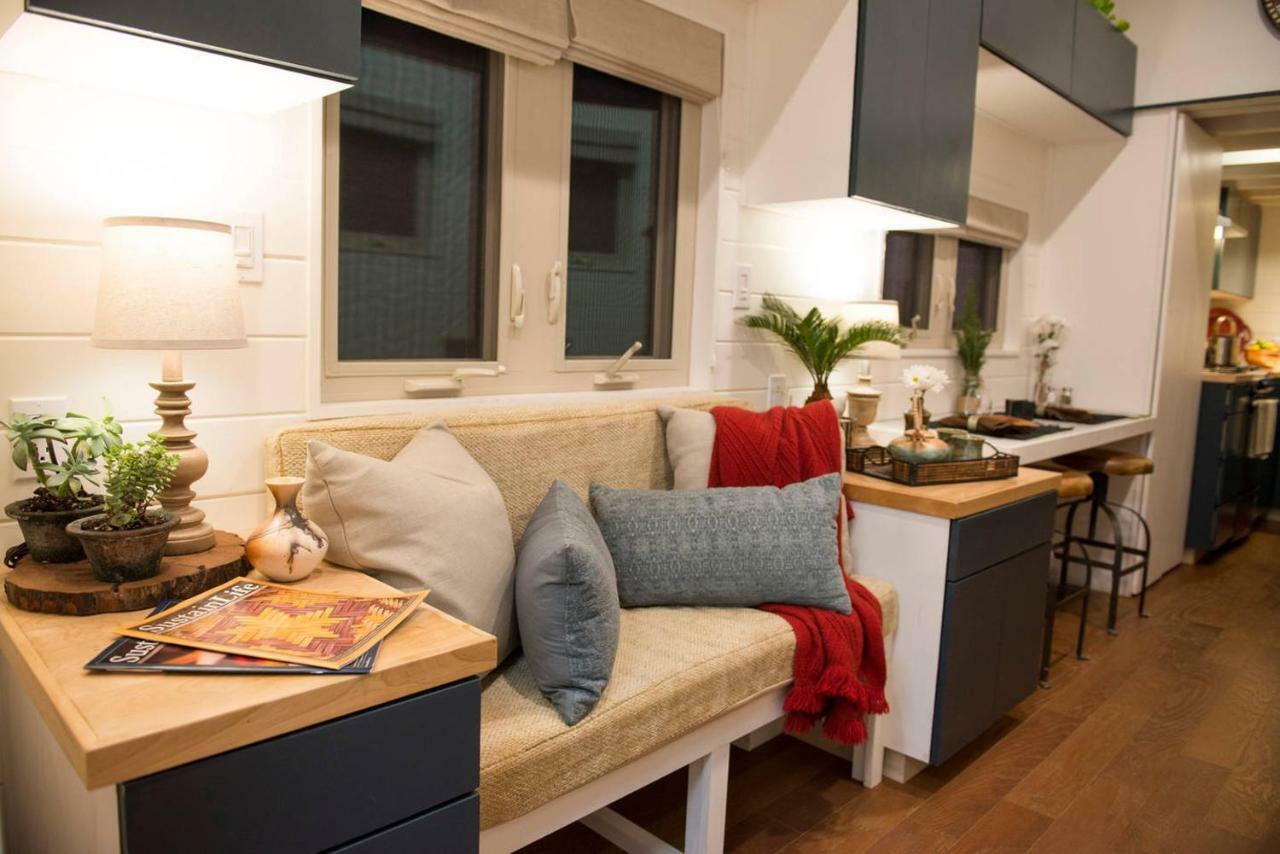 Montana Escape Elegant Tiny House In Waco Near Magnolia Villa Екстериор снимка