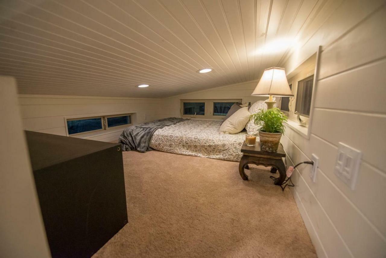 Montana Escape Elegant Tiny House In Waco Near Magnolia Villa Екстериор снимка
